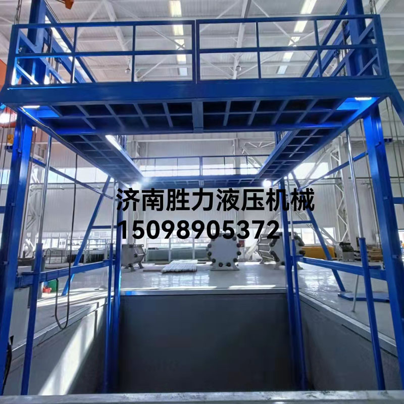 載重5噸特殊導(dǎo)軌式升降機(jī)2臺(tái)安裝完畢！